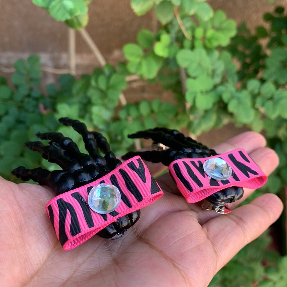 Hair clips skeleton hand hair accessories Halloween Day of Dead Dia de Muertos - Picture 5 of 16